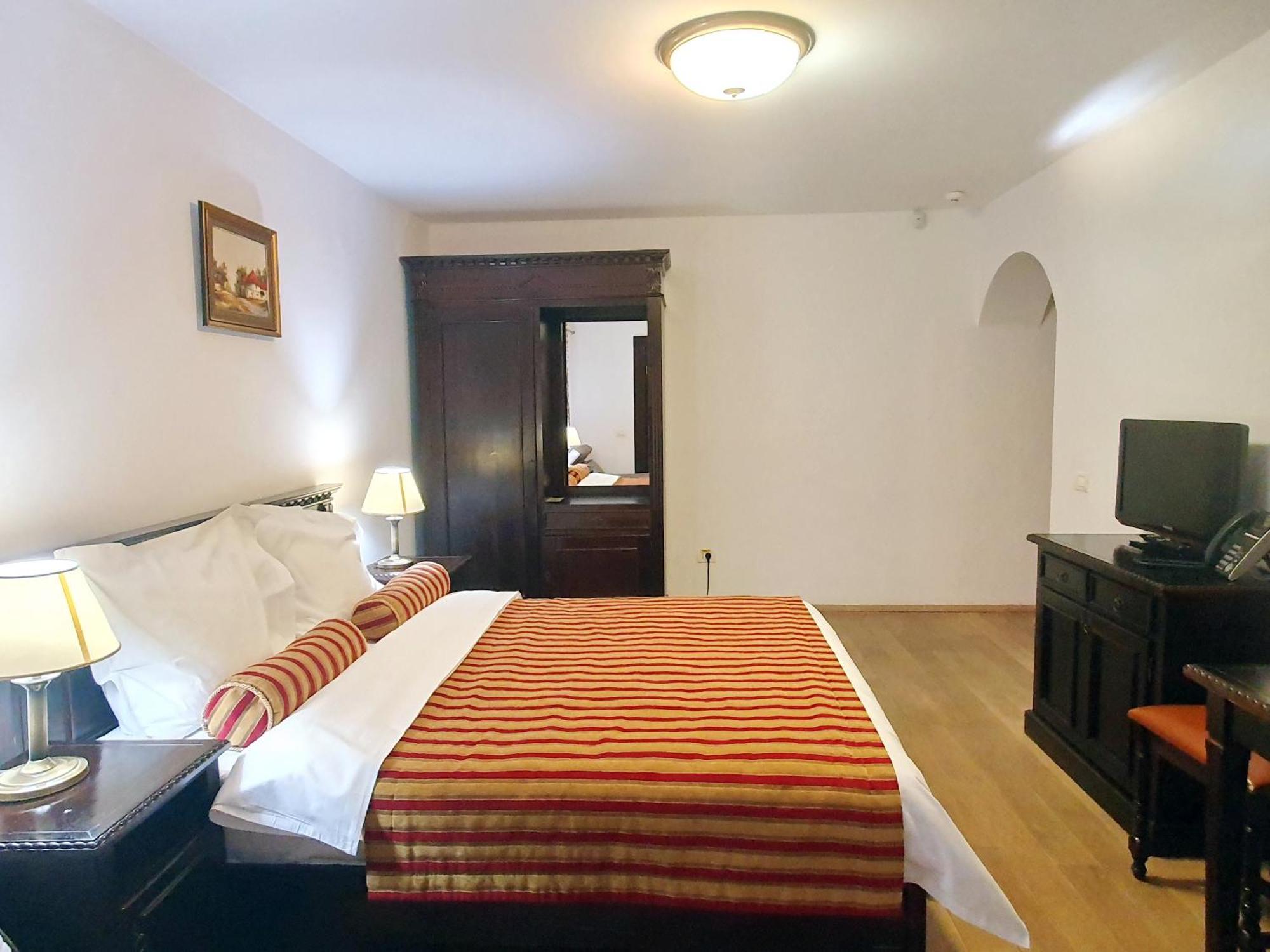 Vila Leonida - Resort Leonida Buşteni Eksteriør billede